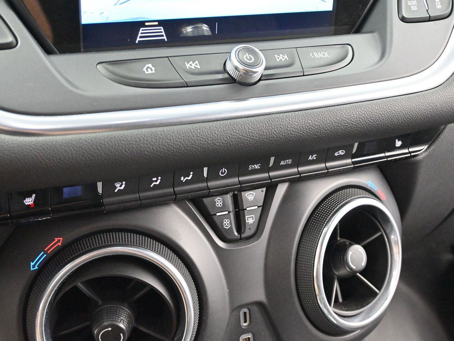 Used 2020 Chevrolet Blazer LT image 24