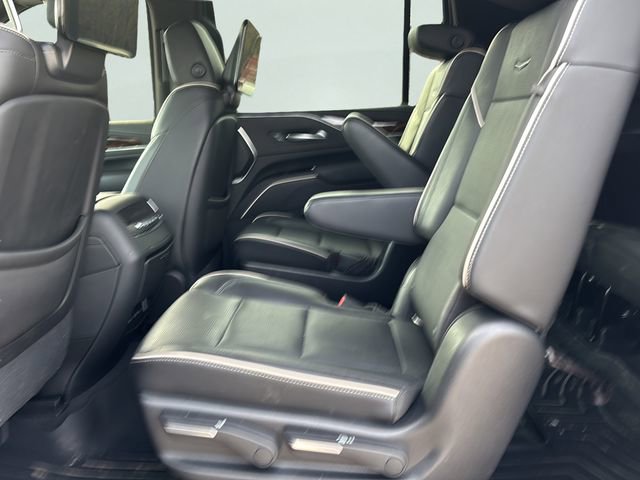 Used 2021 Cadillac Escalade ESV Premium Luxury image 16