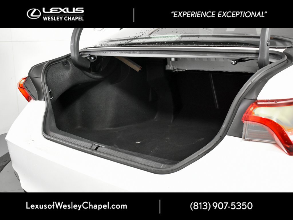 Used 2019 Toyota Avalon XSE image 16