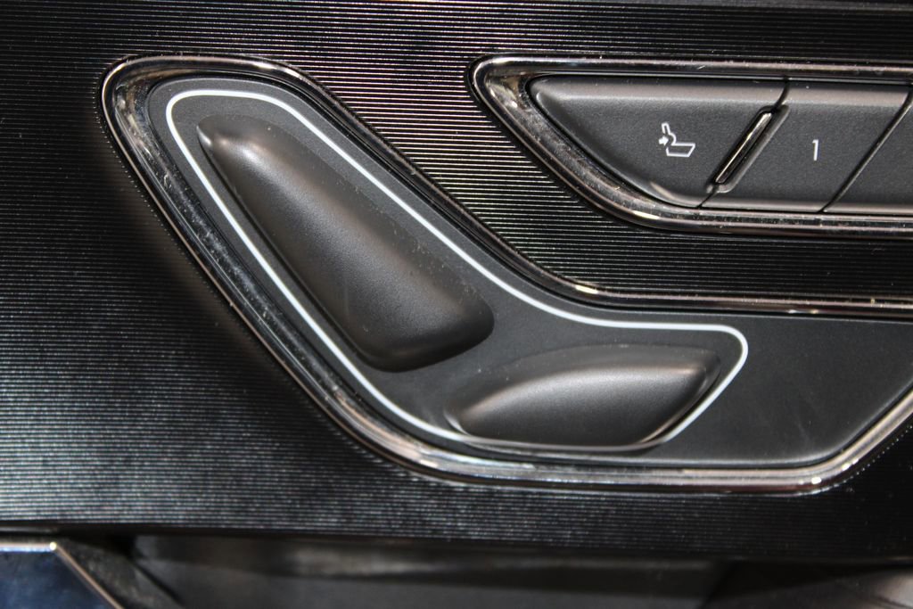 Used 2022 Lincoln Corsair AWD w/ Equipment Group 101A image 17