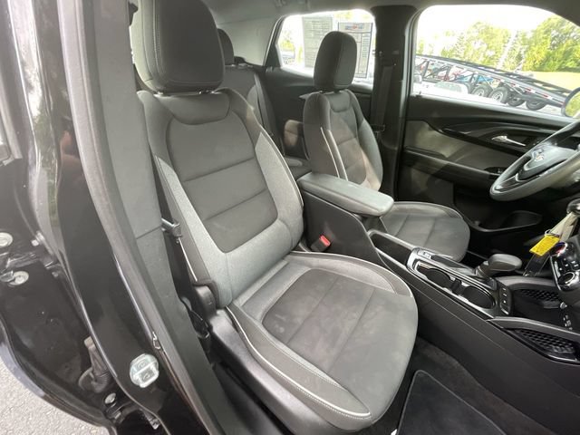 Used 2023 Chevrolet TrailBlazer LS FWD image 25