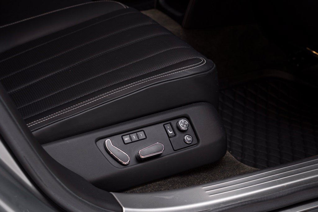 Used 2014 Bentley Flying Spur W12 AWD/4WD image 52
