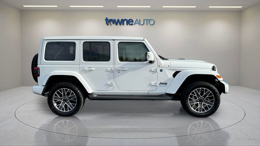 Used 2024 Jeep Wrangler High Altitude AWD/4WD image 6
