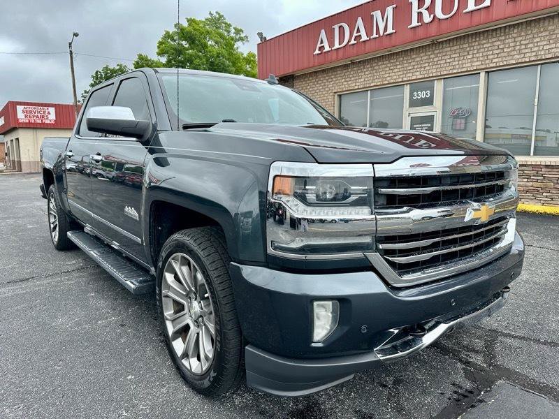 Used 2018 Chevrolet Silverado 1500 High Country RWD image 2