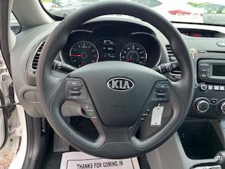 Used 2017 Kia Forte LX FWD image 17