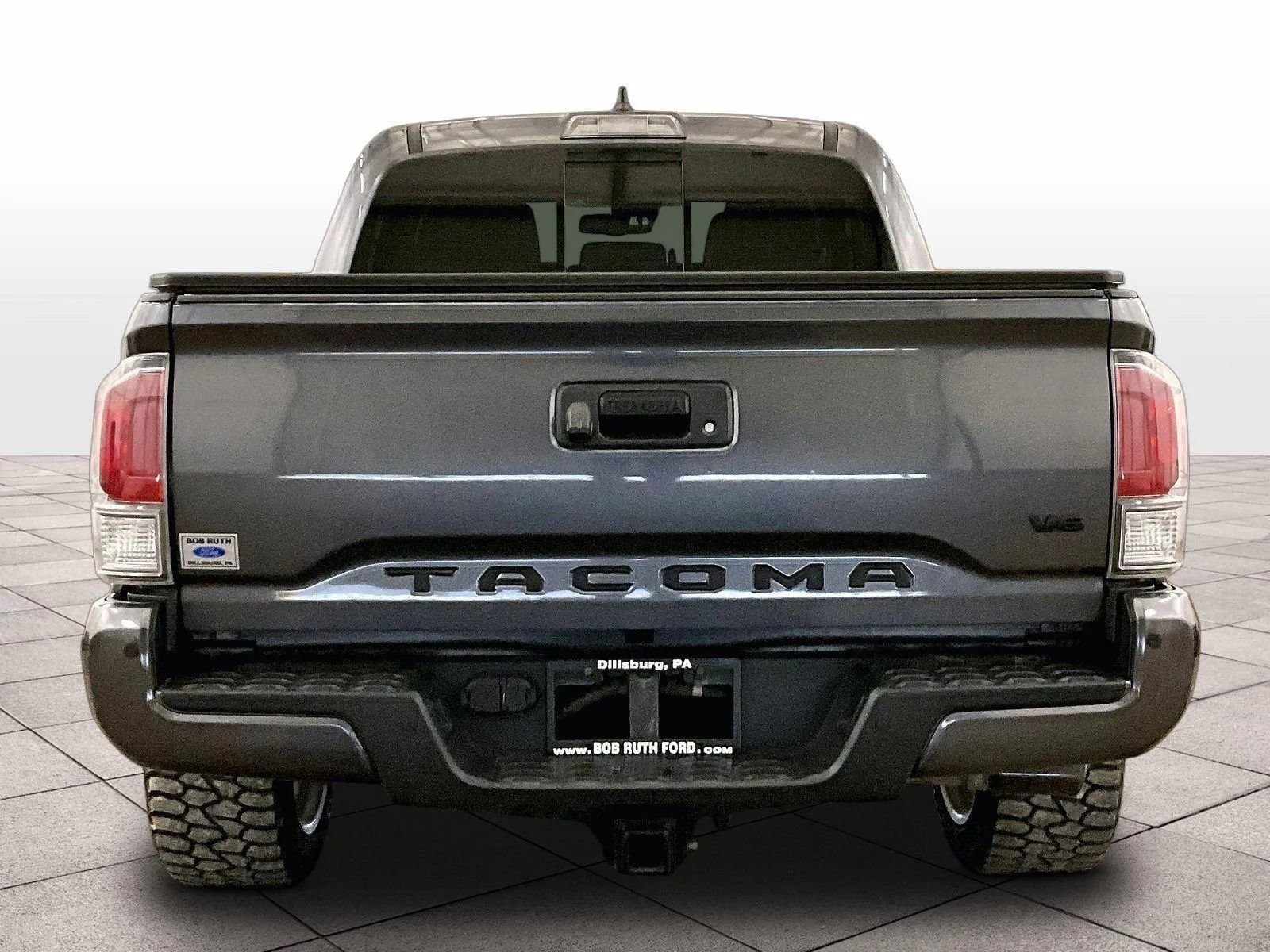 Used 2022 Toyota Tacoma TRD Off-Road w/ Technology Package AWD/4WD image 4