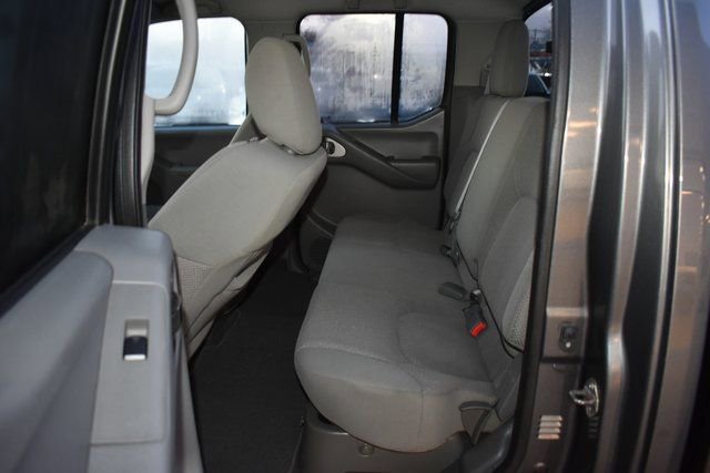 Used 2020 Nissan Frontier SV image 27
