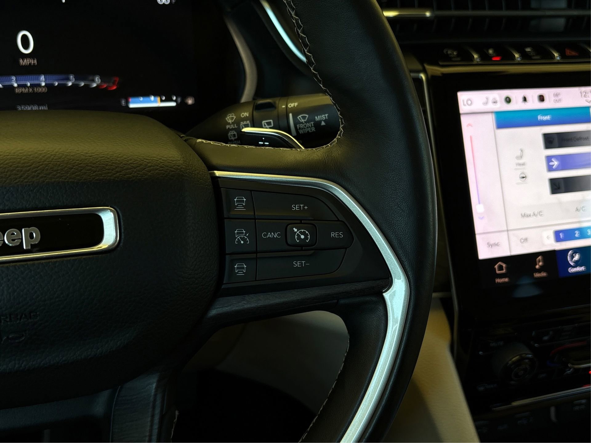 Used 2022 Jeep Grand Cherokee L Limited image 29