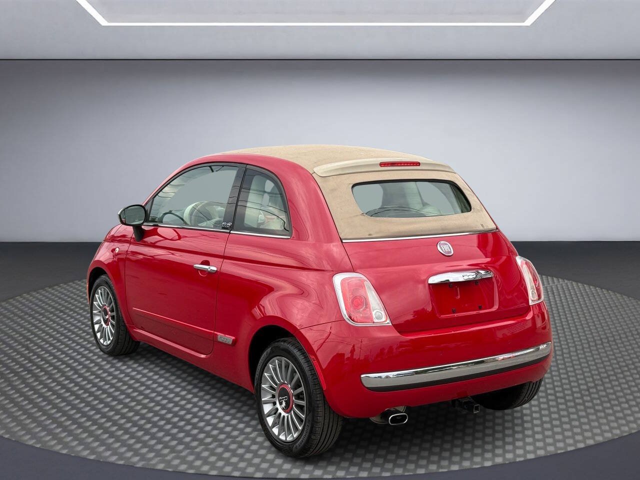 Used 2012 FIAT 500 Lounge w/ Luxury Leather Pkg FWD image 6
