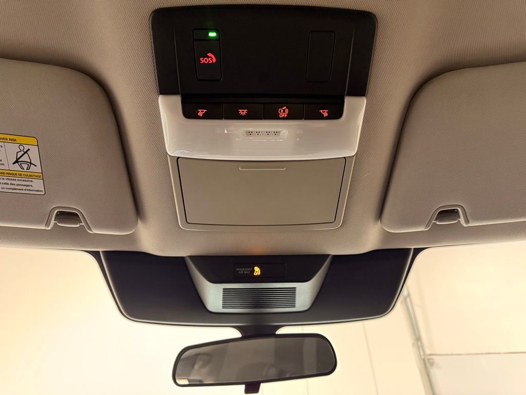 Used 2023 Nissan Pathfinder SV image 19