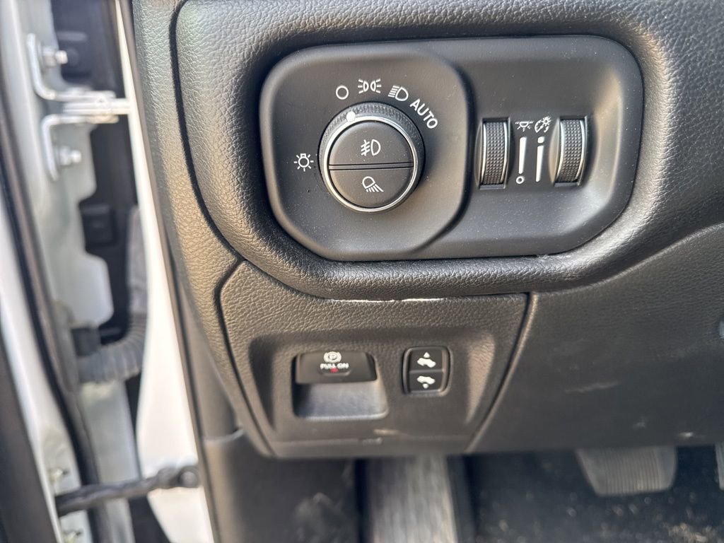 Used 2025 RAM 1500 Laramie image 22