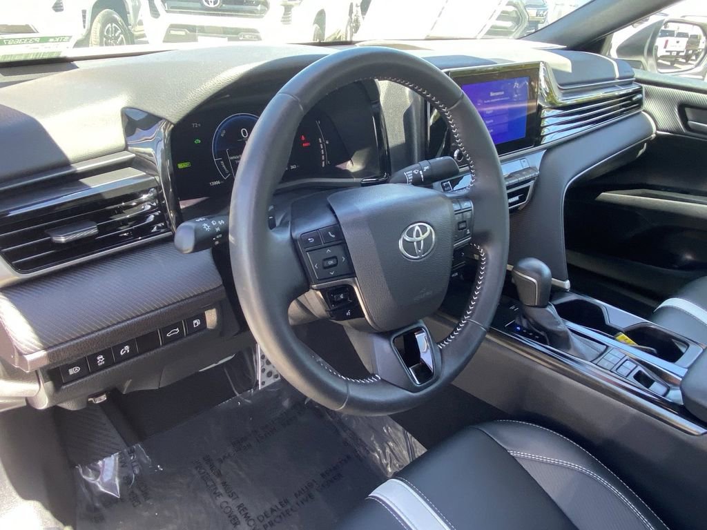 Certified 2025 Toyota Camry SE FWD image 21