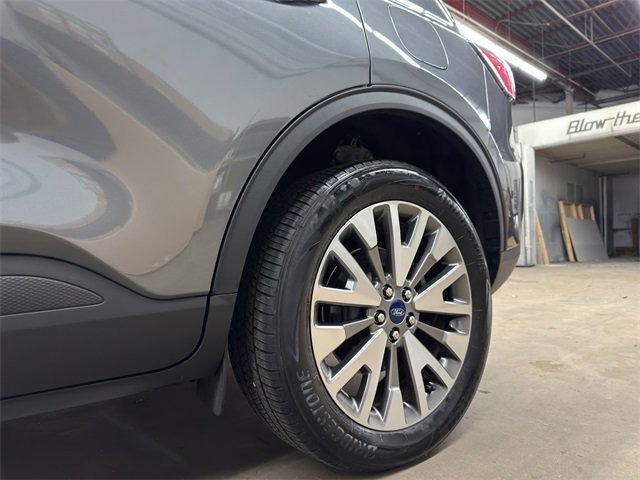 Used 2022 Ford Escape Titanium image 23