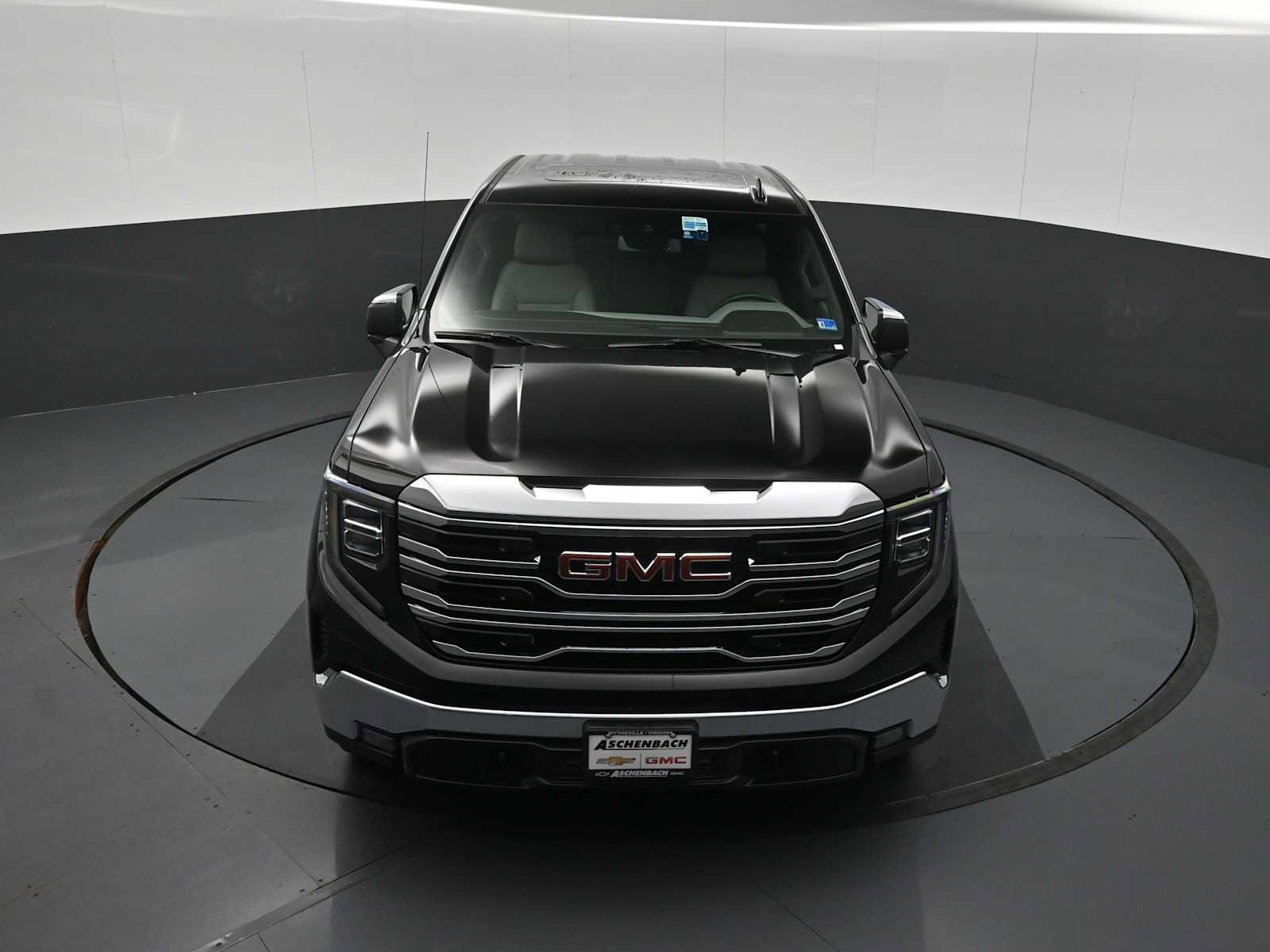 Used 2024 GMC Sierra 1500 SLT w/ SLT Convenience Package AWD/4WD image 10