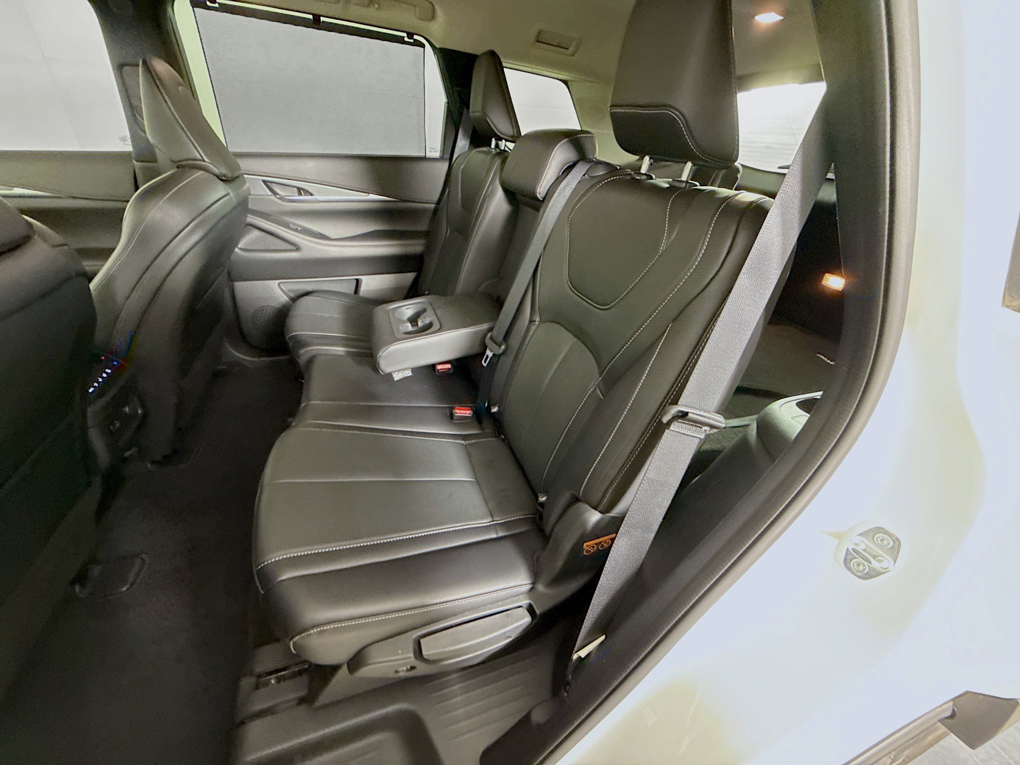 Used 2023 INFINITI QX60 Luxe w/ Cargo Package FWD image 29