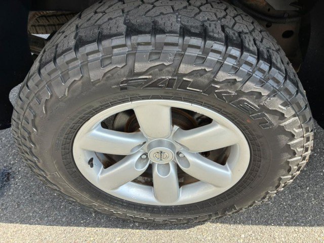 Used 2012 Nissan Titan SV w/ SV Value Truck Pkg RWD image 27