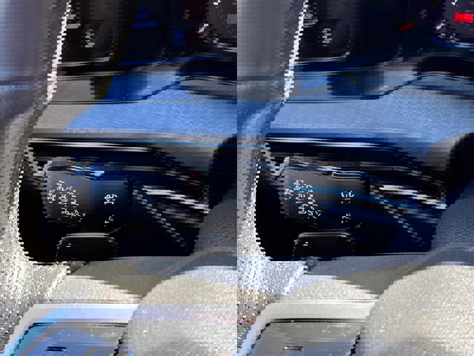 Used 2022 Volkswagen GTI SE image 21