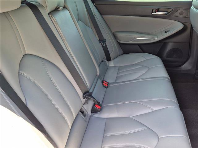 Used 2020 Toyota Avalon XLE w/ Moonroof Package FWD image 19