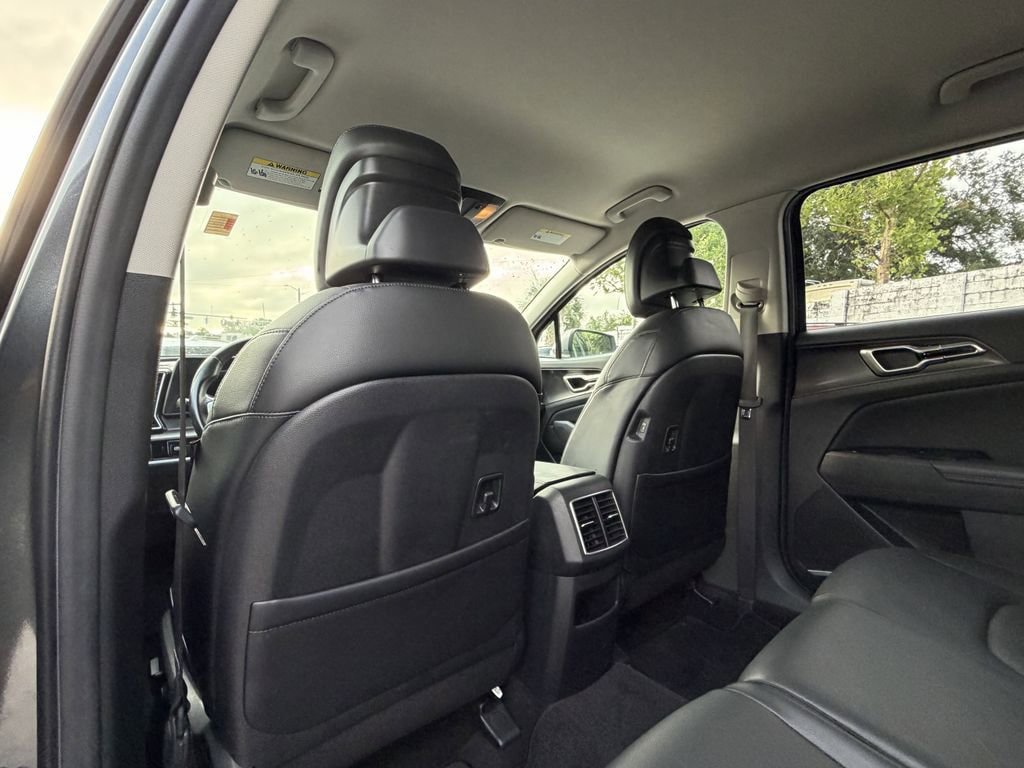 Certified 2024 Kia Sportage EX FWD image 10