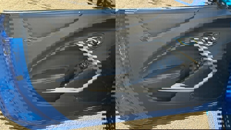 Used 2018 Chevrolet Camaro LT image 9