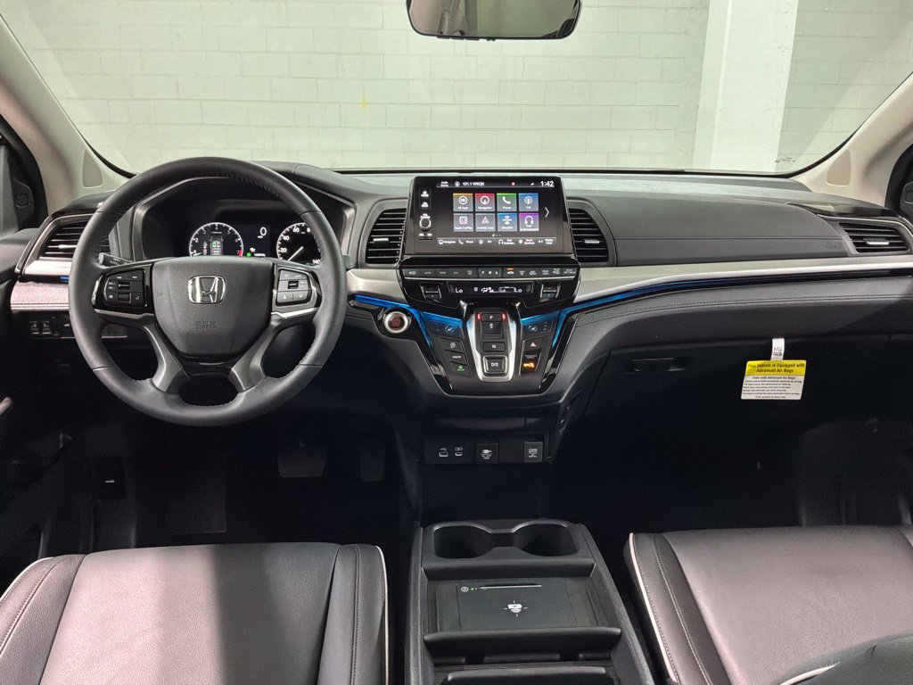 Certified 2026 Honda Odyssey Touring image 8