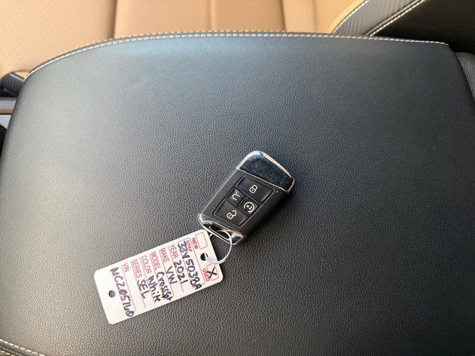 Used 2021 Volkswagen Atlas Cross Sport SEL image 38