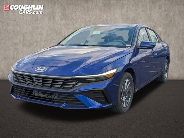 New 2026 Hyundai Elantra Blue image 3