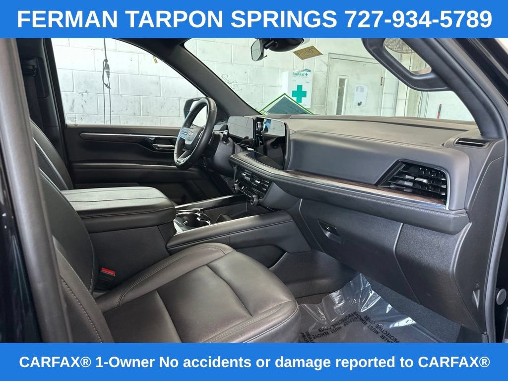 Used 2025 Chevrolet Suburban LT AWD/4WD image 6