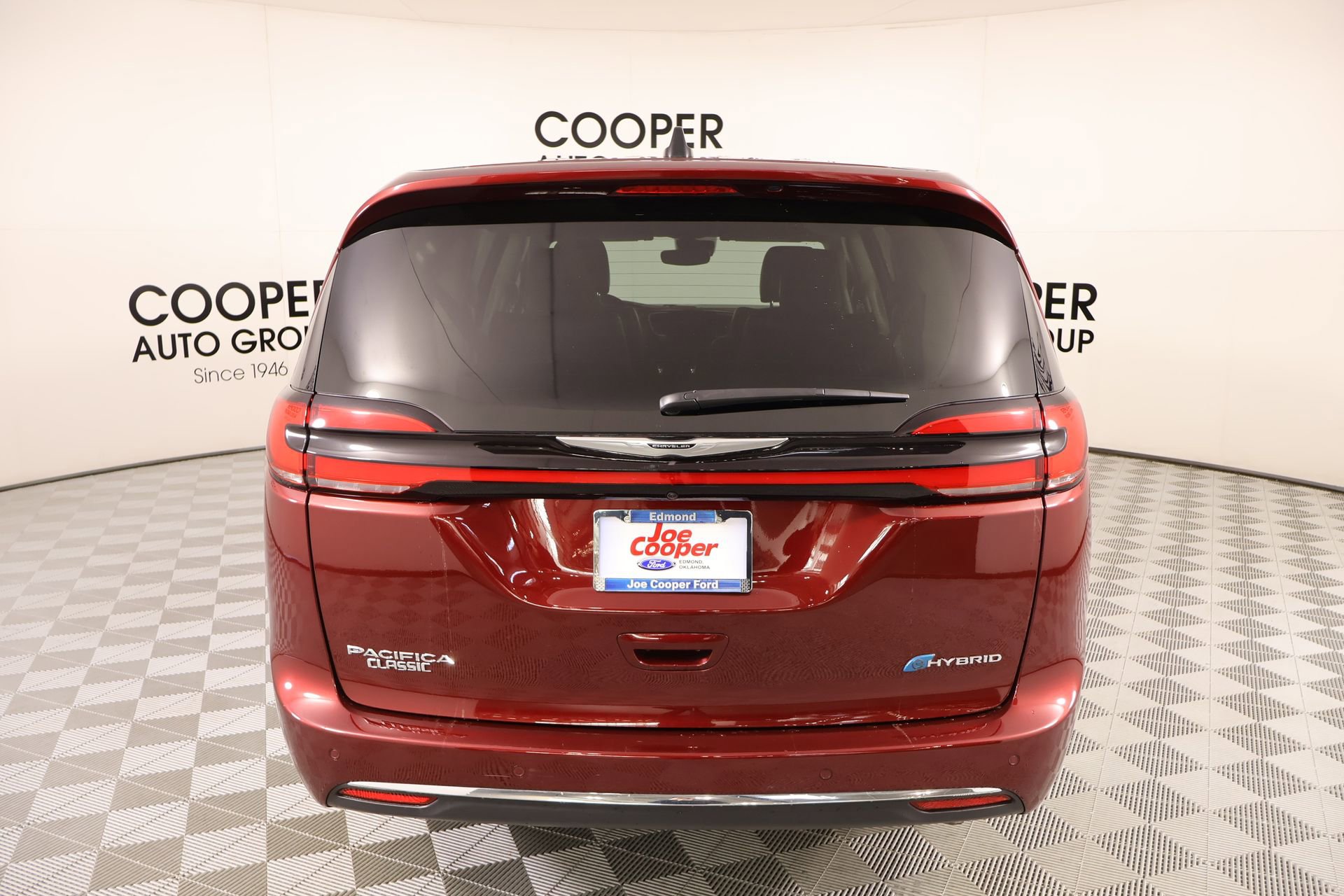 Used 2023 Chrysler Pacifica Touring-L image 21