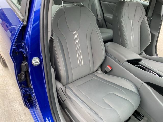 Used 2023 Hyundai Elantra SEL w/ Convenience Package FWD image 30
