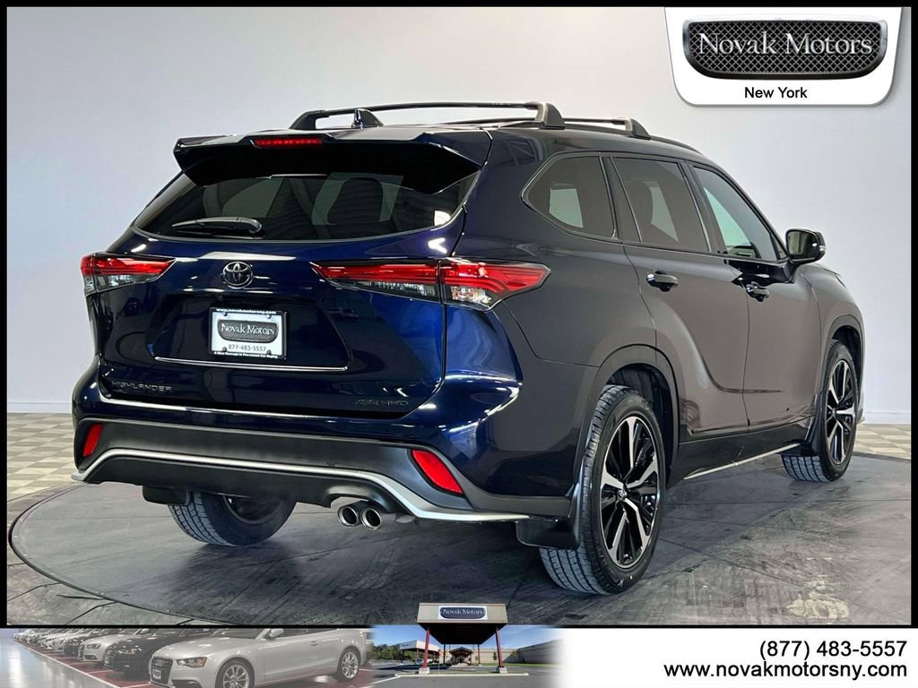 Used 2022 Toyota Highlander XSE image 8