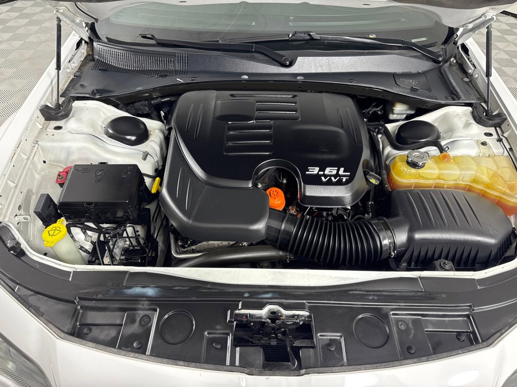 Used 2013 Chrysler 300 S image 23