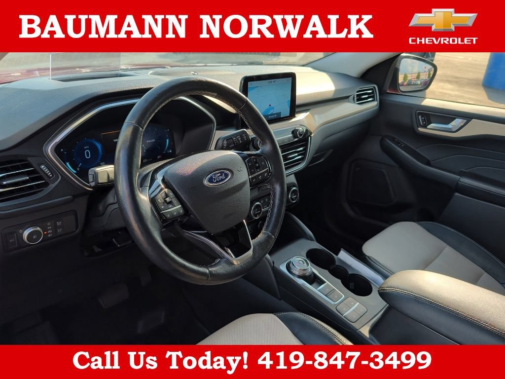 Used 2021 Ford Escape Titanium w/ Titanium Elite Package AWD/4WD image 22