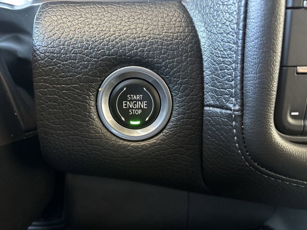 Certified 2022 GMC Yukon XL Denali image 17