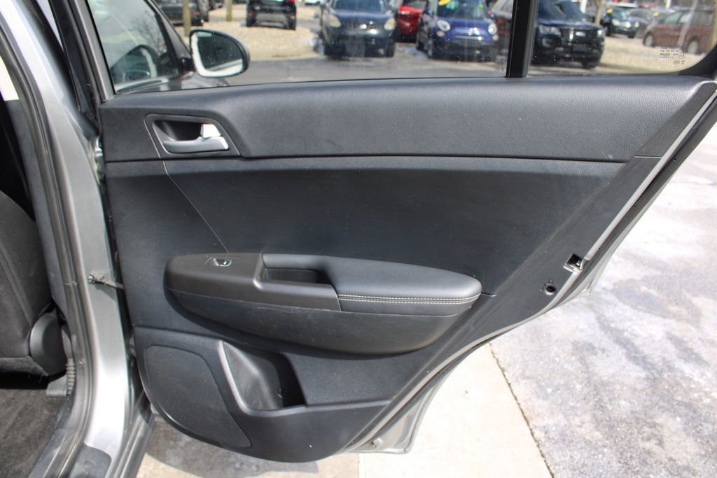 Used 2020 Kia Sportage LX image 22