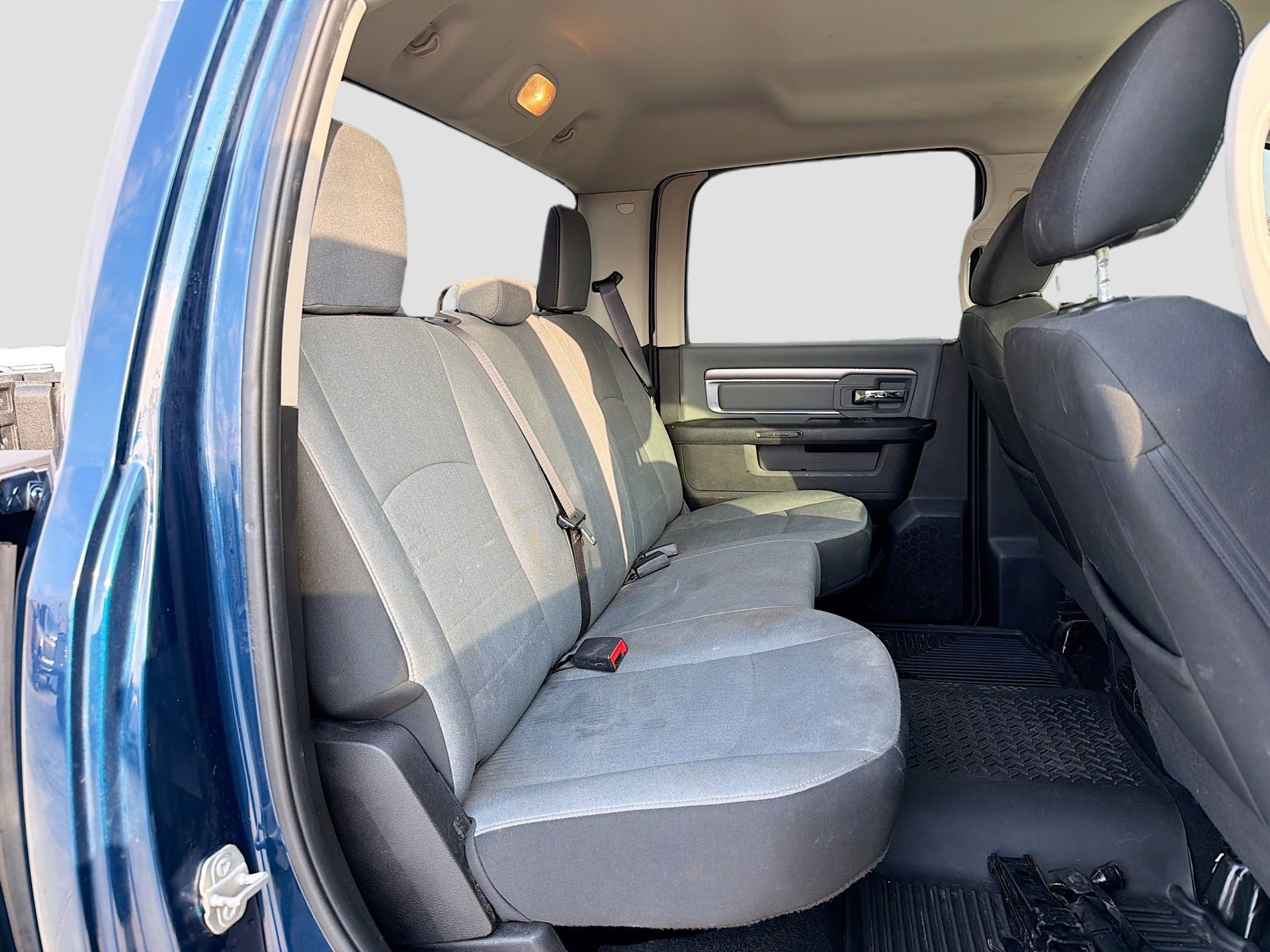 Used 2021 RAM 1500 Classic SLT image 32