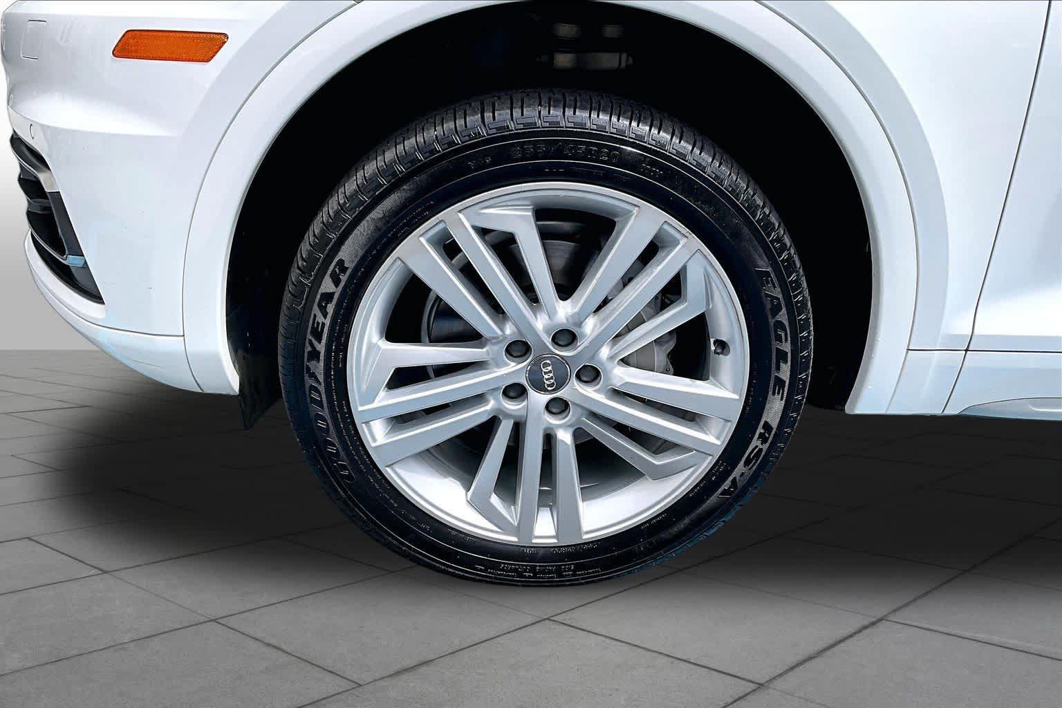 Used 2018 Audi Q5 Prestige w/ Prestige Package AWD/4WD image 15