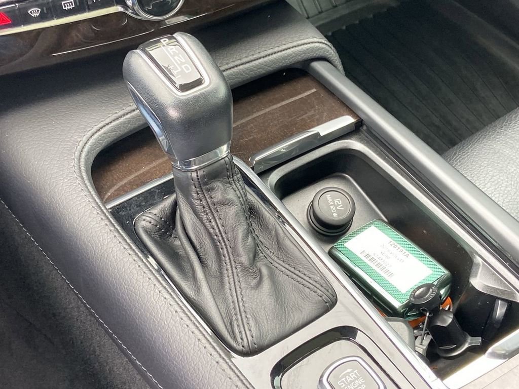 Used 2019 Volvo XC90 T6 Momentum w/ Protection Package Premier AWD/4WD image 12