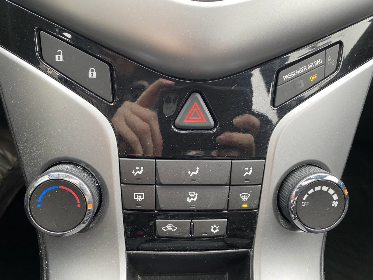 Used 2014 Chevrolet Cruze LT w/ All-Star Edition FWD image 28