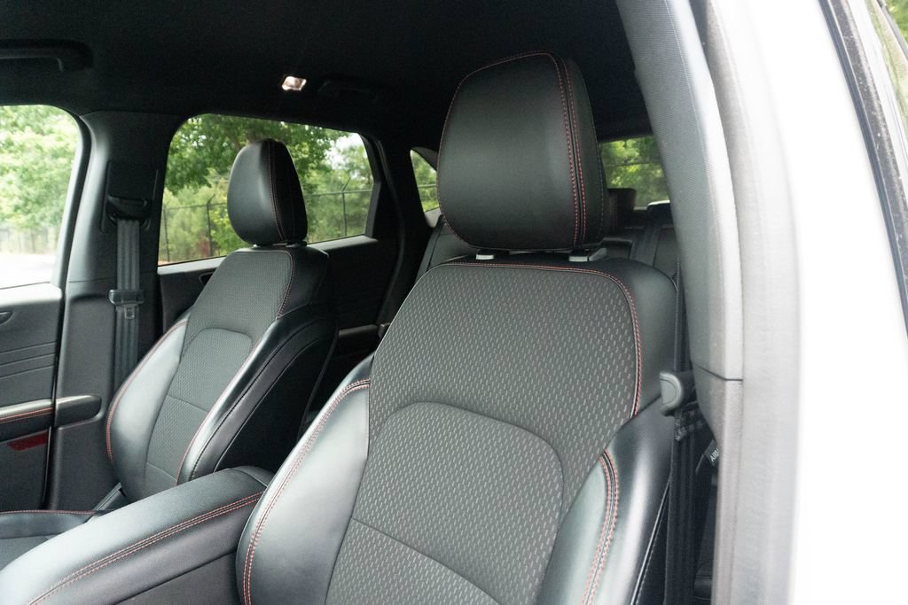 Used 2024 Ford Escape ST-Line w/ Tech Pack #1 FWD image 16