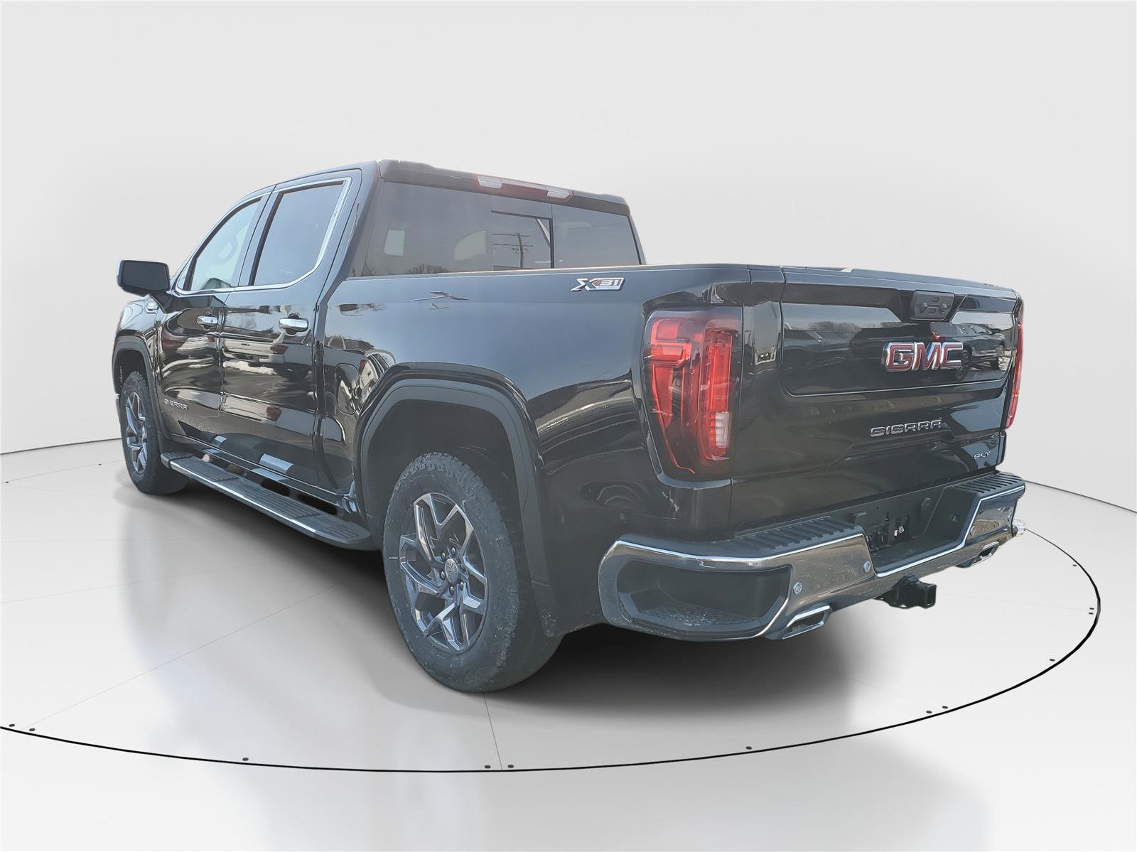 New 2026 GMC Sierra 1500 SLT w/ SLT Premium Package image 3