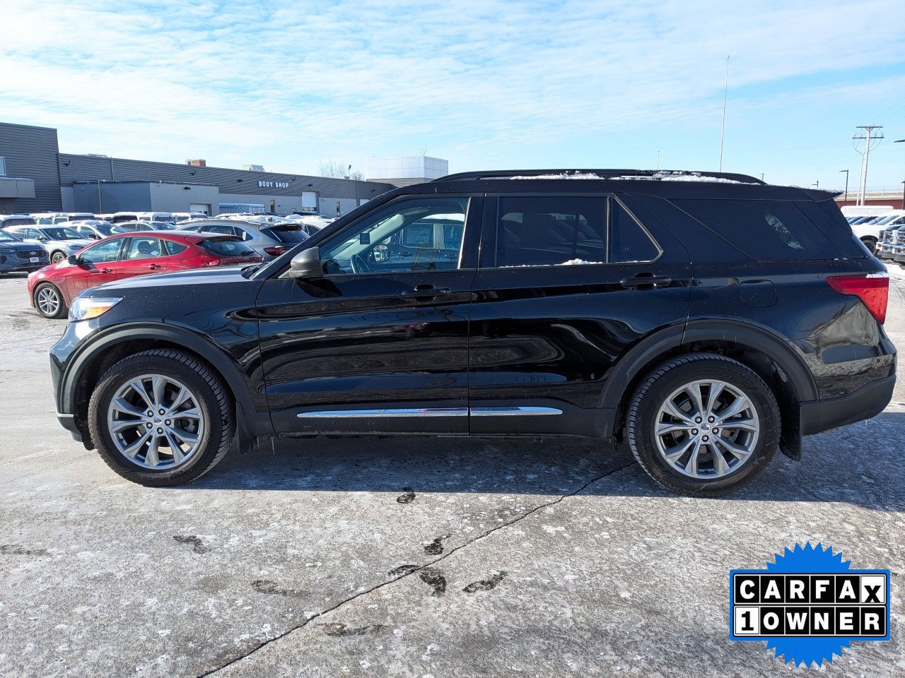 Certified 2022 Ford Explorer XLT w/ Equipment Group 202A image 7