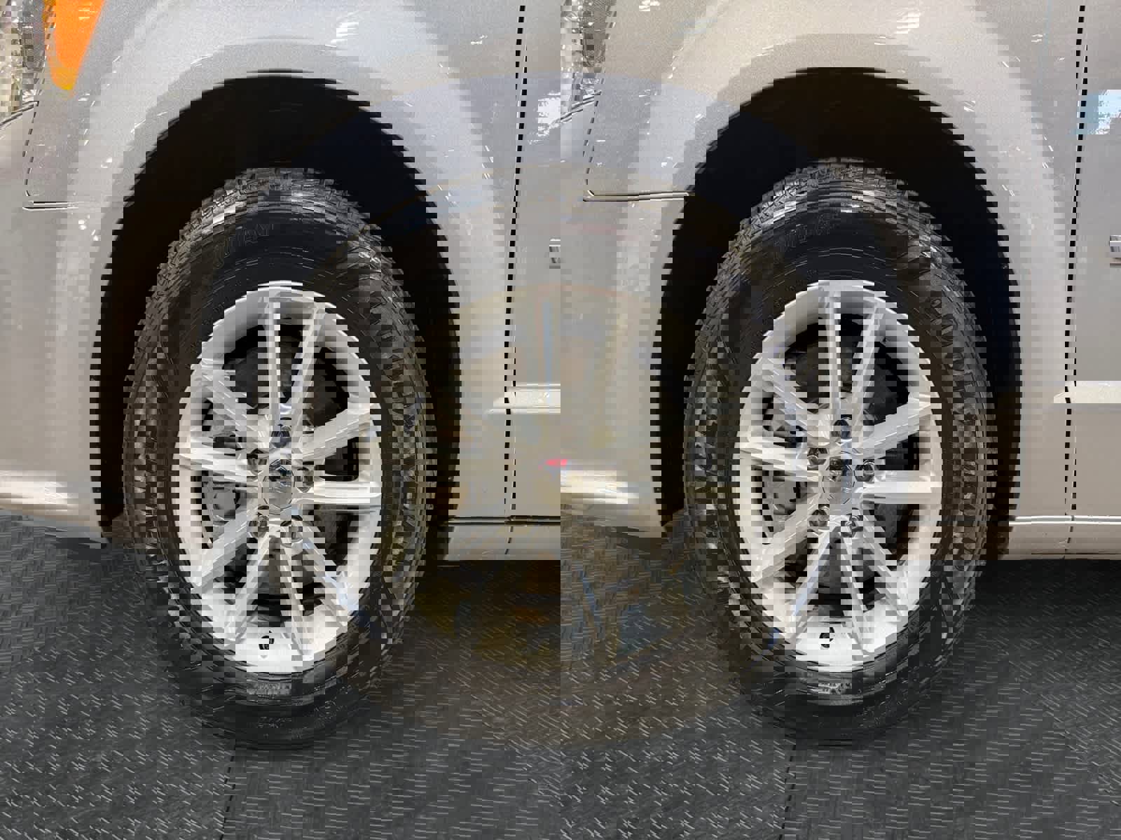 Used 2015 Dodge Grand Caravan SXT w/ UConnect Hands-Free Group image 15