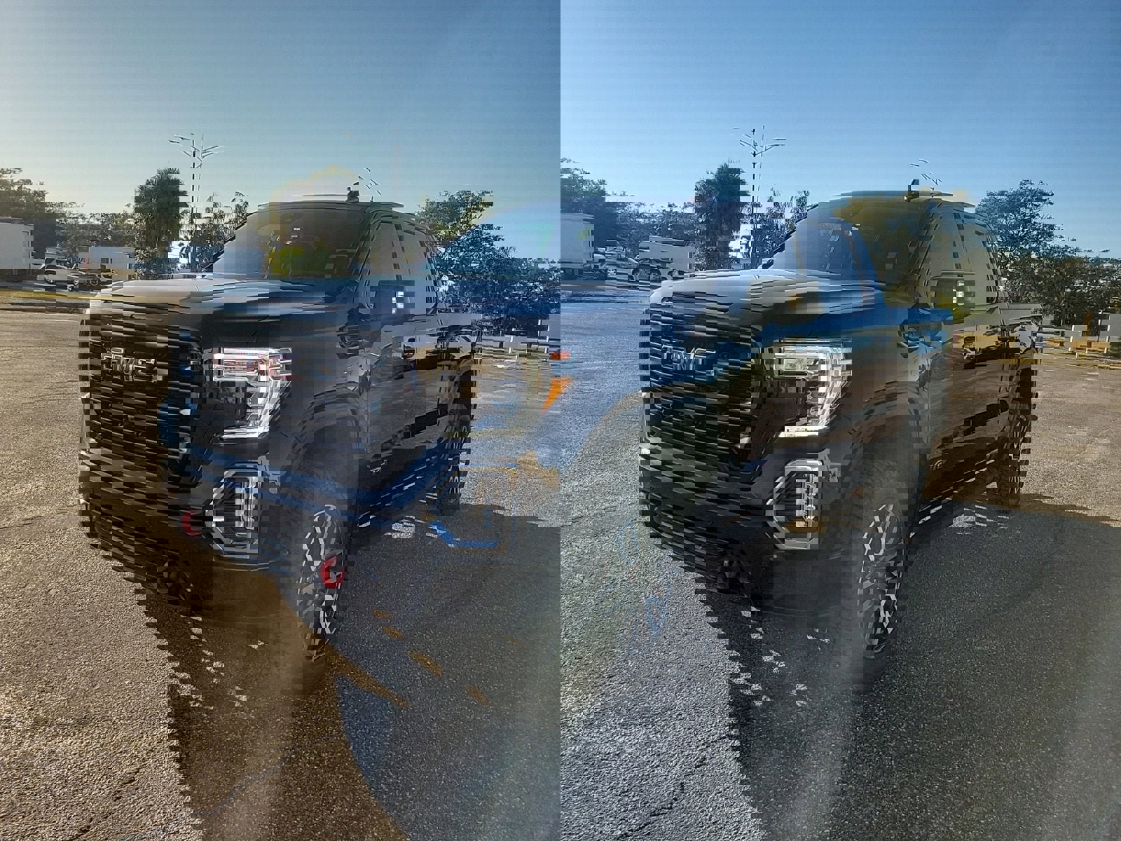 Used 2022 GMC Sierra 1500 AT4 w/ AT4 Premium Package image 2