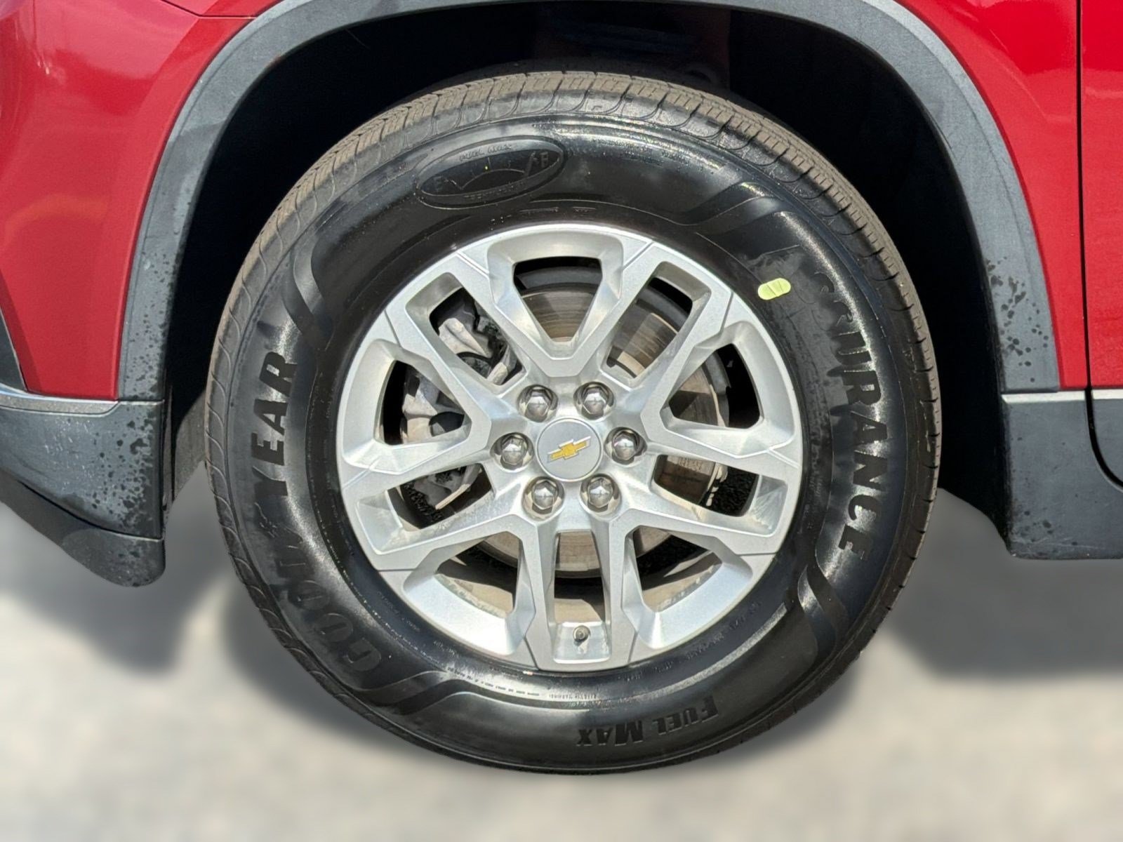 Used 2021 Chevrolet Traverse LT FWD image 12
