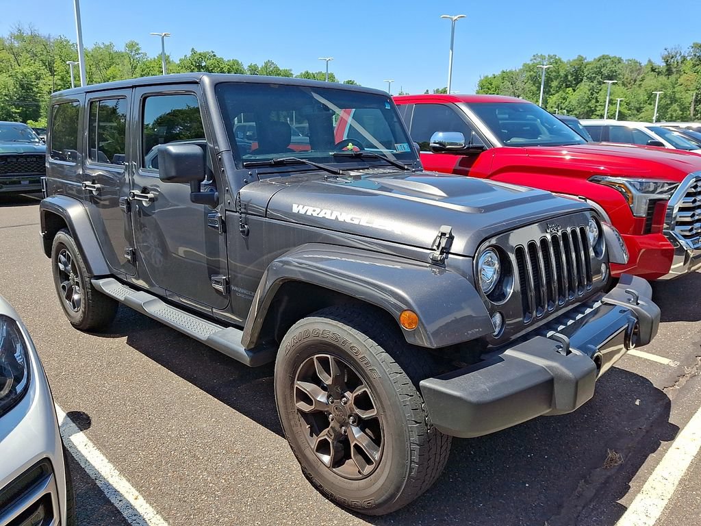 Used 2018 Jeep Wrangler Unlimited Sahara AWD/4WD image 3