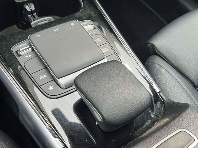 Used 2021 Mercedes-Benz GLB 250 4MATIC image 29