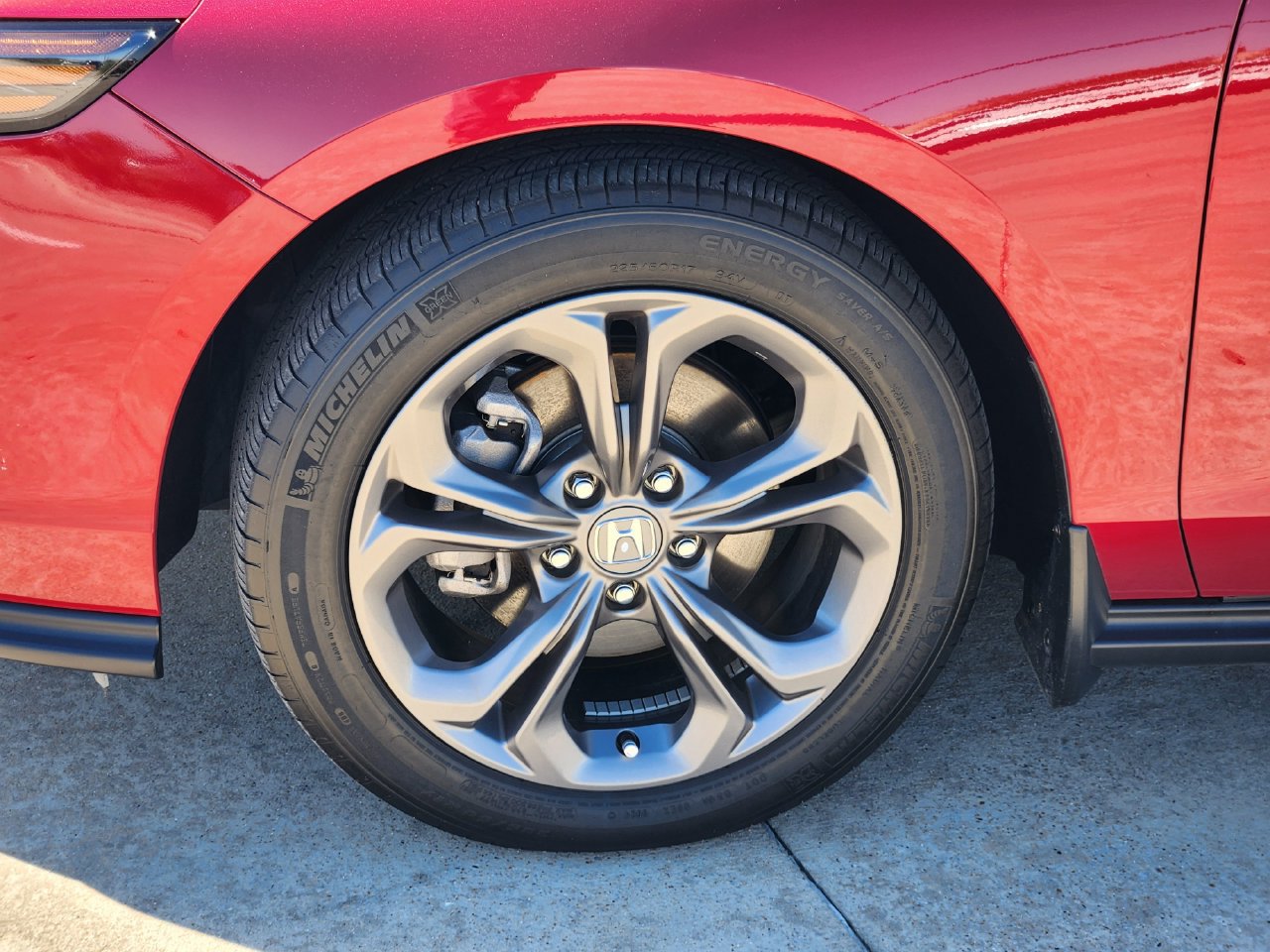 Used 2024 Honda Accord EX image 11