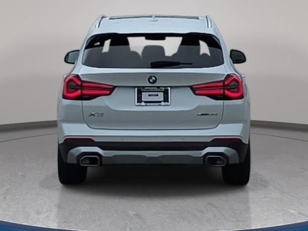 Used 2023 BMW X3 xDrive30i w/ Premium Package w/ZPA AWD/4WD image 6