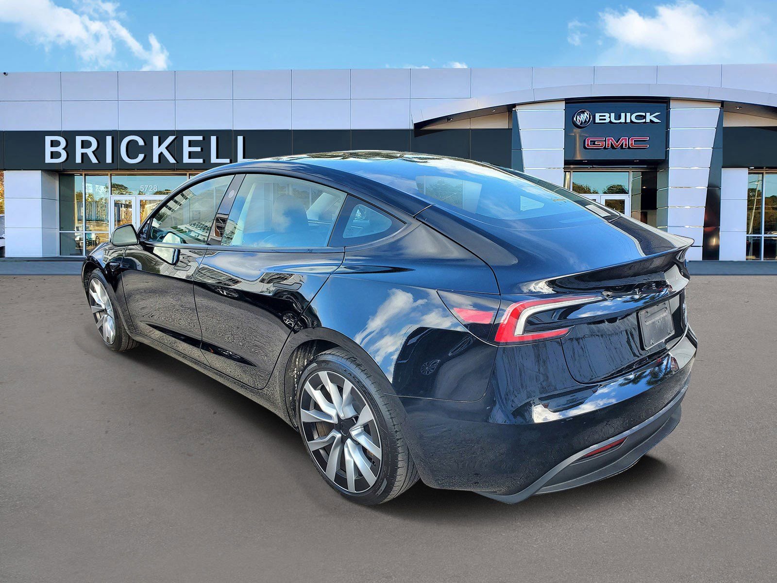 Used 2025 Tesla Model 3 image 4